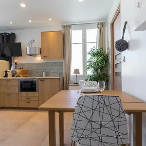 Apartment Palais Saint Pierre