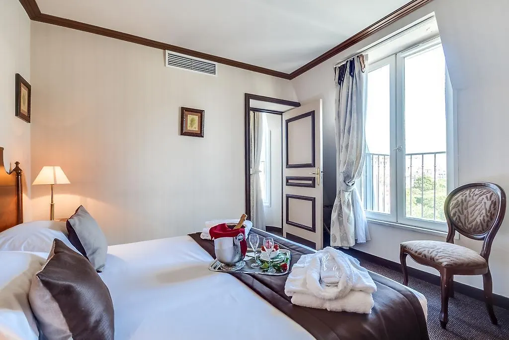 **** Hotel Hôtel Villa Montparnasse Paris France
